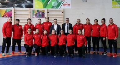 TGF Başkanı Eroğlu’ndan milli takım ziyareti