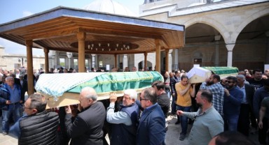 Anneanne ve torununun cenazesi defnedildi