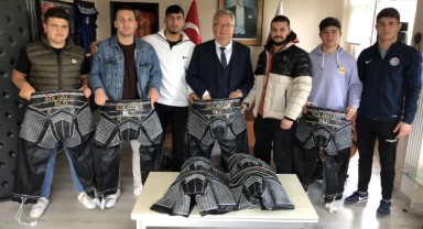 Belediyeden güreş sporuna destek