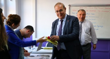 CHP Sözcüsü Öztrak, Tekirdağ'da oyunu kullandı