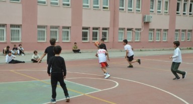 Fahri Yücel’de basketbol şöleni