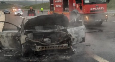 Gurbetçi ailenin aracı seyir halinde yandı