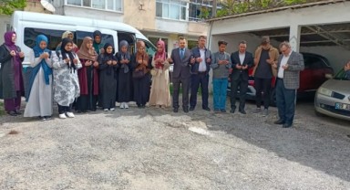 Üniversite öğrencileri umreye gönderildi