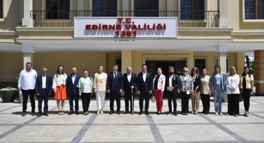 Beyazay Derneği’nden valilik ziyareti