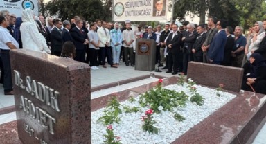 Rektör Tabakoğlu, Dr. Sadik Ahmet anma töreninde