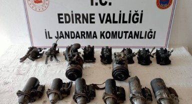16 kaçak otomobil parçası ele geçirildi