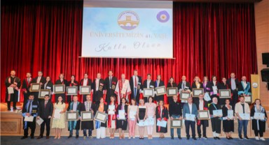 Akademisyenlere tören düzenlendi
