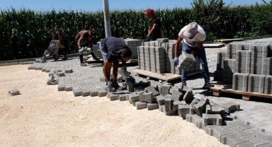 Altyapı ve üstyapı çalışmaları sürüyor