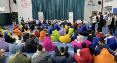 Bakan Yardımcısı Eminoğlu, gençlerle buluştu