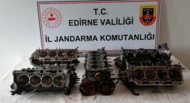 Kaçak oto yedek parçaları ele geçirildi