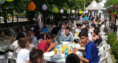 Kur’an Kursu öğrencileri bir arada
