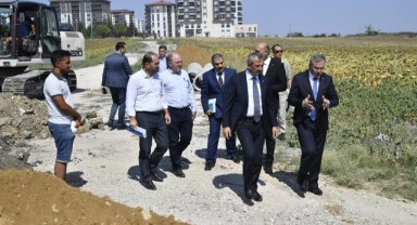 Vali Sezer okul yapılacak alanı inceledi