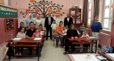Arpacı'nın okul ziyaretleri sürüyor