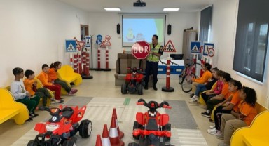 Jandarmadan öğrencilere trafik eğitimi