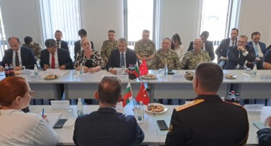 Komşu ile gümrük geçişleri için görüşüldü