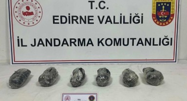 Otomobilde 3 kilogram uyuşturucu yakalandı