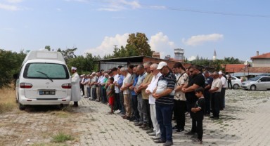 Selde hayatını kaybeden çift toprağa verildi