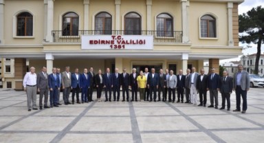Vali Sezer’e ziyaretler sürüyor