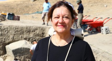 Medeniyetlerin izlerini kazılarla sürüyor