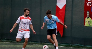 Futbol turnuvasının şampiyonu Kosovalı öğrenciler