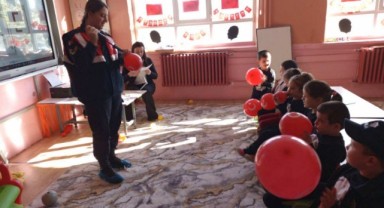Jandarmadan öğrencilere 112 eğitimi