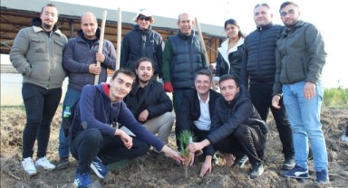 Cumhuriyetin 100. yılında 100 gül ve 100 fidan etkinliği