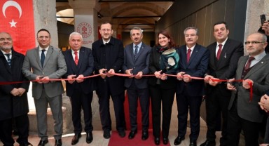 Deveci Han’da ‘Konuşan Yazılar’ sergisi