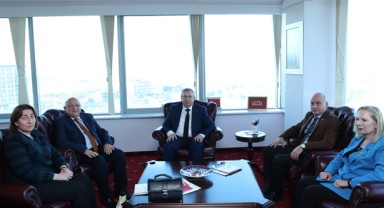 Komşu akademisyenleri Tabakoğlu ağırladı