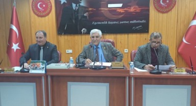 Mecliste maaşlar görüşüldü