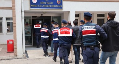 Sınırda 8 terör mensubu yakalandı