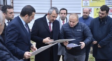 Vali kütüphane ile ilgili bilgi aldı
