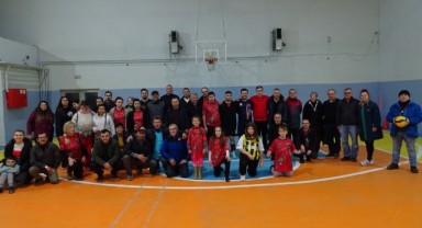Voleybolda yine dostluk kazandı