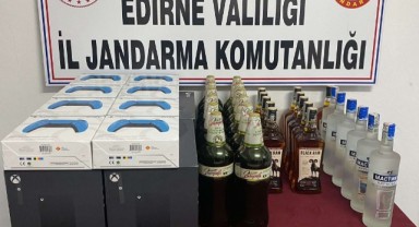 Bir araçta gümrük kaçağı eşya yakalandı