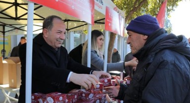Gürkan’dan kandil simidi ikramı