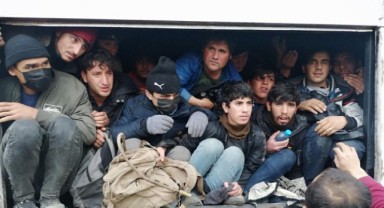 İnsan kaçakçısı ile polisin kovalamacası