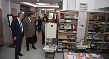 Sezer, Kırkpınar İl Halk Kütüphanesini ziyaret etti