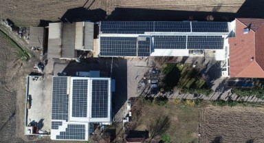 Süt işletmesi elektriğini güneşten üretiyor