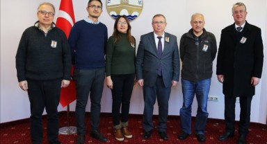 TÜ’nün eski hocalarından Rektöre ziyaret