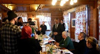 Vali Sezer’den erken kutlama