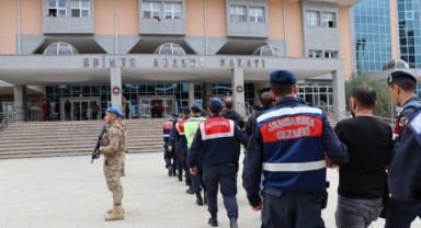 8 terörist sınırda yakalandı