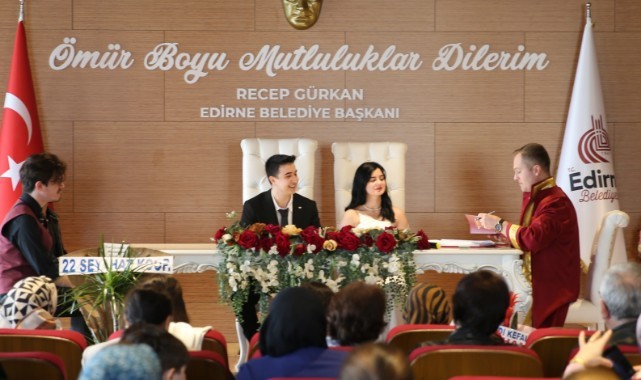 Çiftler 4 yılda bir gelen 29 Şubat günü evlendi