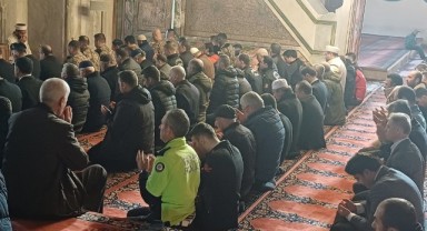 Deprem için mevlit okutuldu
