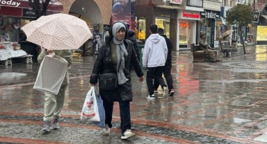 Edirne’de sağanak etkili oluyor