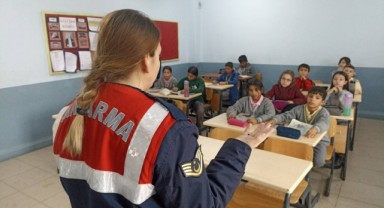 Öğrencilere vatan sevgisi eğitimi