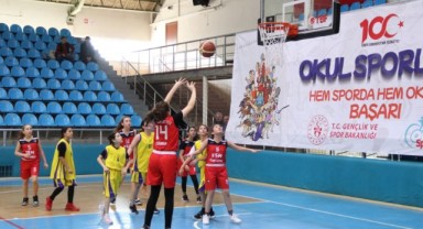 Okul basketbol müsabakaları sonuçlandı