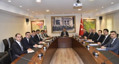 Sezer’den değerlendirme toplantısı