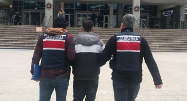 Teröristler jandarmaya yakalandı