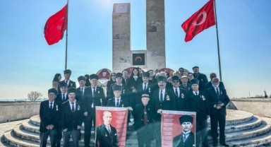‘Aziz şehitlerimize borçluyuz’