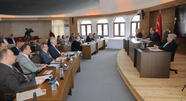 Belediye meclisi son kez toplandı