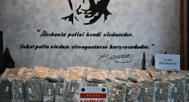 Bir otomobilde 11 kilo 50 gram skunk ele geçirildi